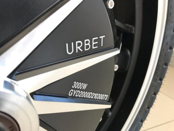 Urbet Gadiro moto electrica ciclomotor bateria NQi ‎UQi  ‎MQi  ‎MQi+ pusa puma niu ecomobility green world nuuk silence