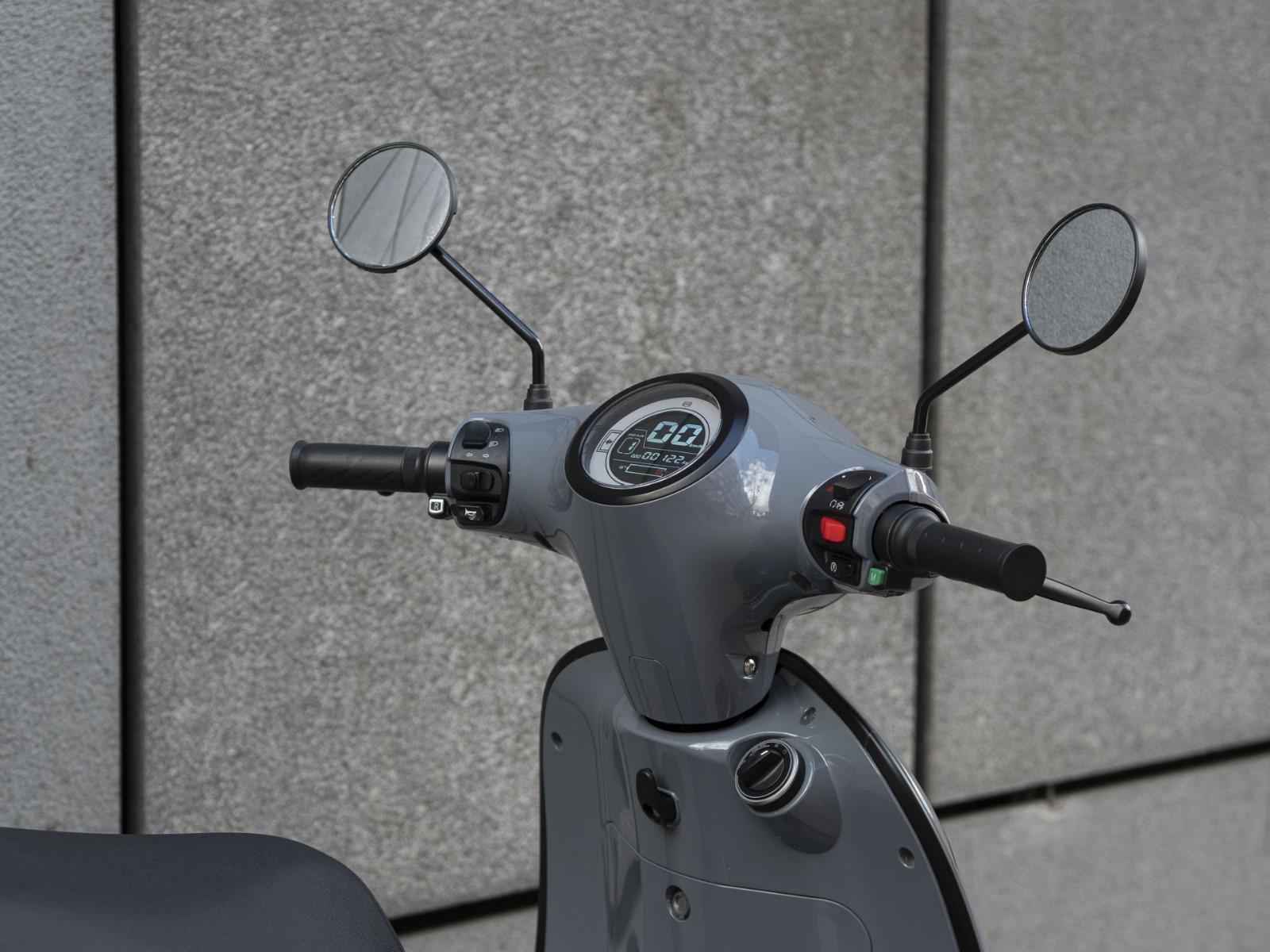 Velca Calima S Motocicletas 125-E moto electrica bateria Velca Calima S moto electrica ciclomotor bateria NQi UQi MQi MQi+ pusa puma niu ecomobility green world nuuk silence
