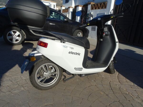 Ecooter E2 Max OCASION moto electrica ciclomotor bateria NQi ‎UQi  ‎MQi  ‎MQi+ pusa puma niu ecomobility green world nuuk silence