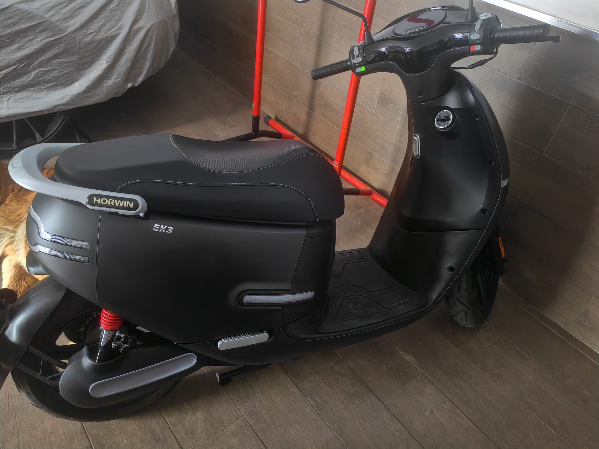 Horwin EK3 V.O Motocicletas baterías extraíbles 125-E moto electrica bateria Horwin EK3 V.O moto electrica ciclomotor bateria NQi UQi MQi MQi+ pusa puma niu ecomobility green world nuuk silence
